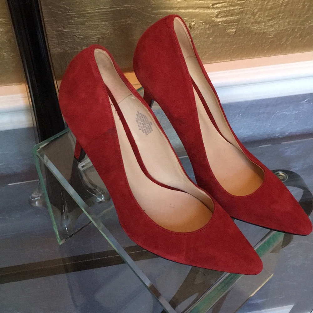 Nine West red suede pumps